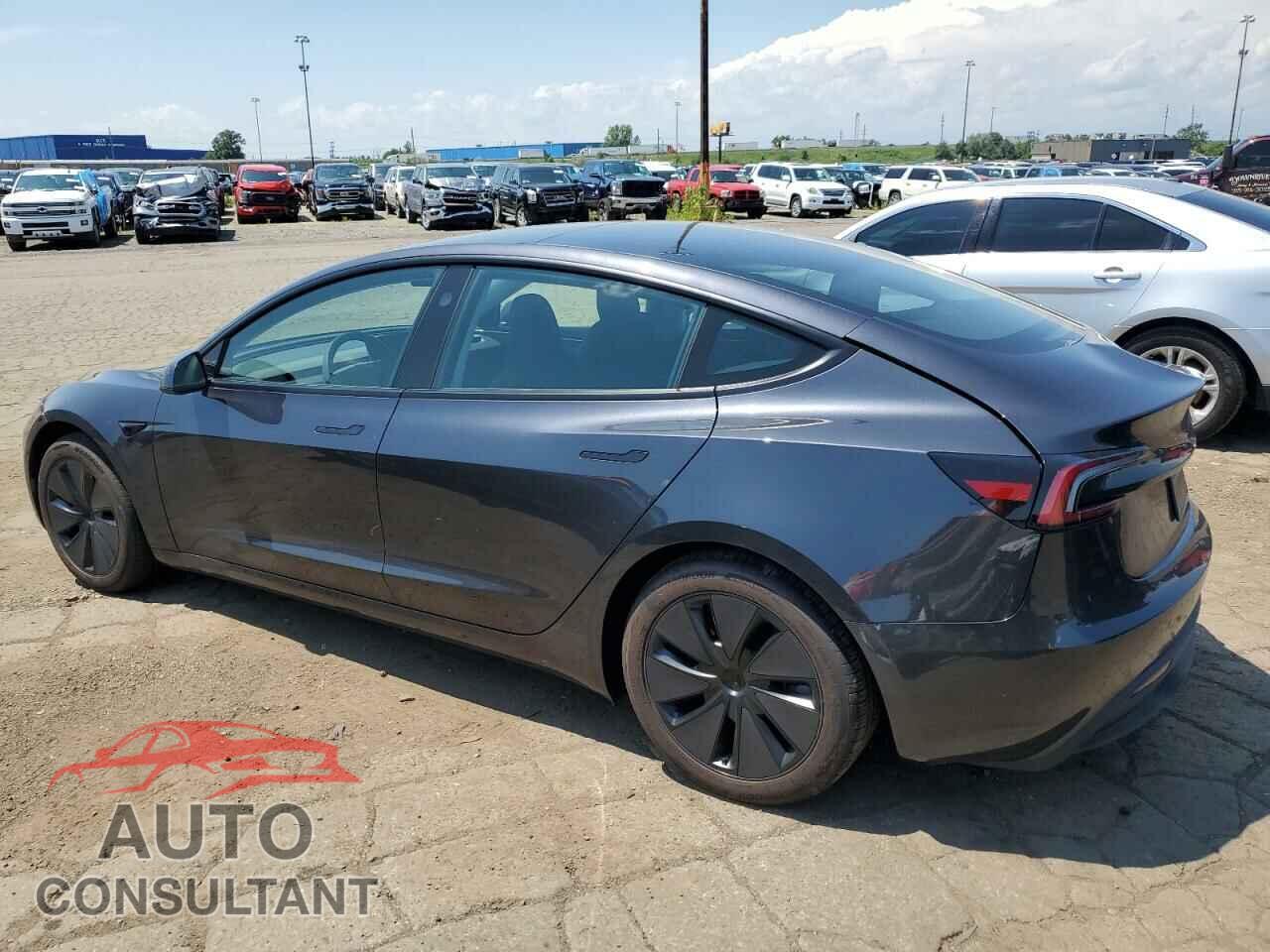 TESLA MODEL 3 2024 - 5YJ3E1EA8RF758219