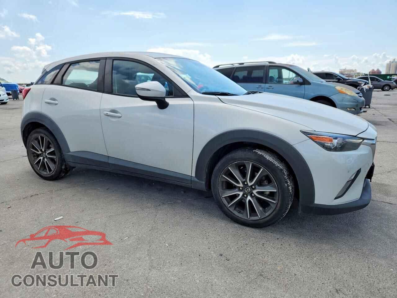 MAZDA CX-3 2017 - JM1DKFC79H0176192