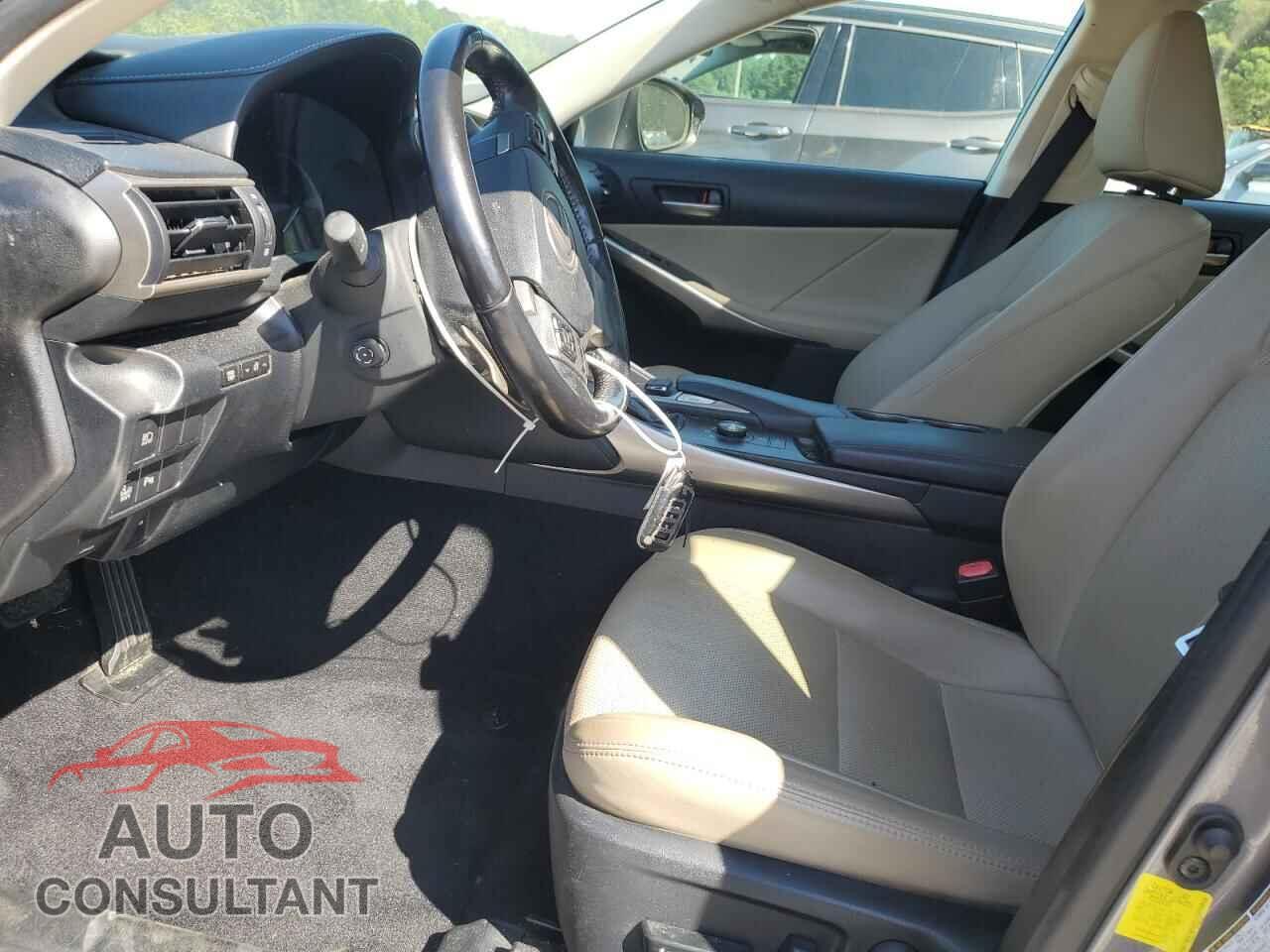 LEXUS IS 2017 - JTHBA1D23H5046491