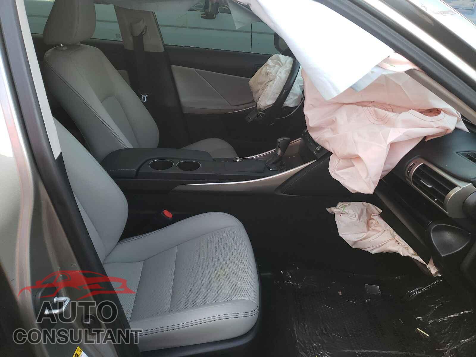 LEXUS IS 2016 - JTHCM1D20G5008548