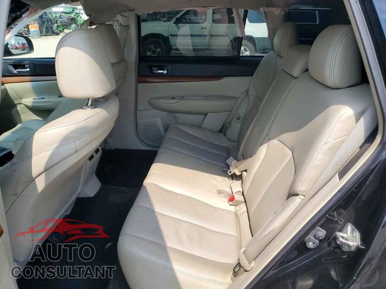 SUBARU OUTBACK 2013 - 4S4BRBLC7D3269287