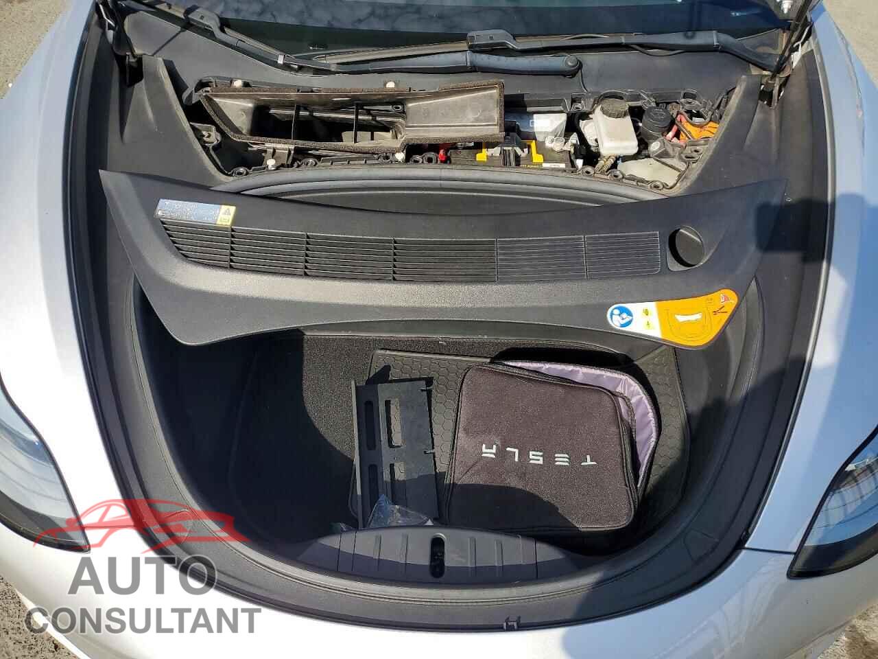 TESLA MODEL 3 2018 - 5YJ3E1EA2JF024339