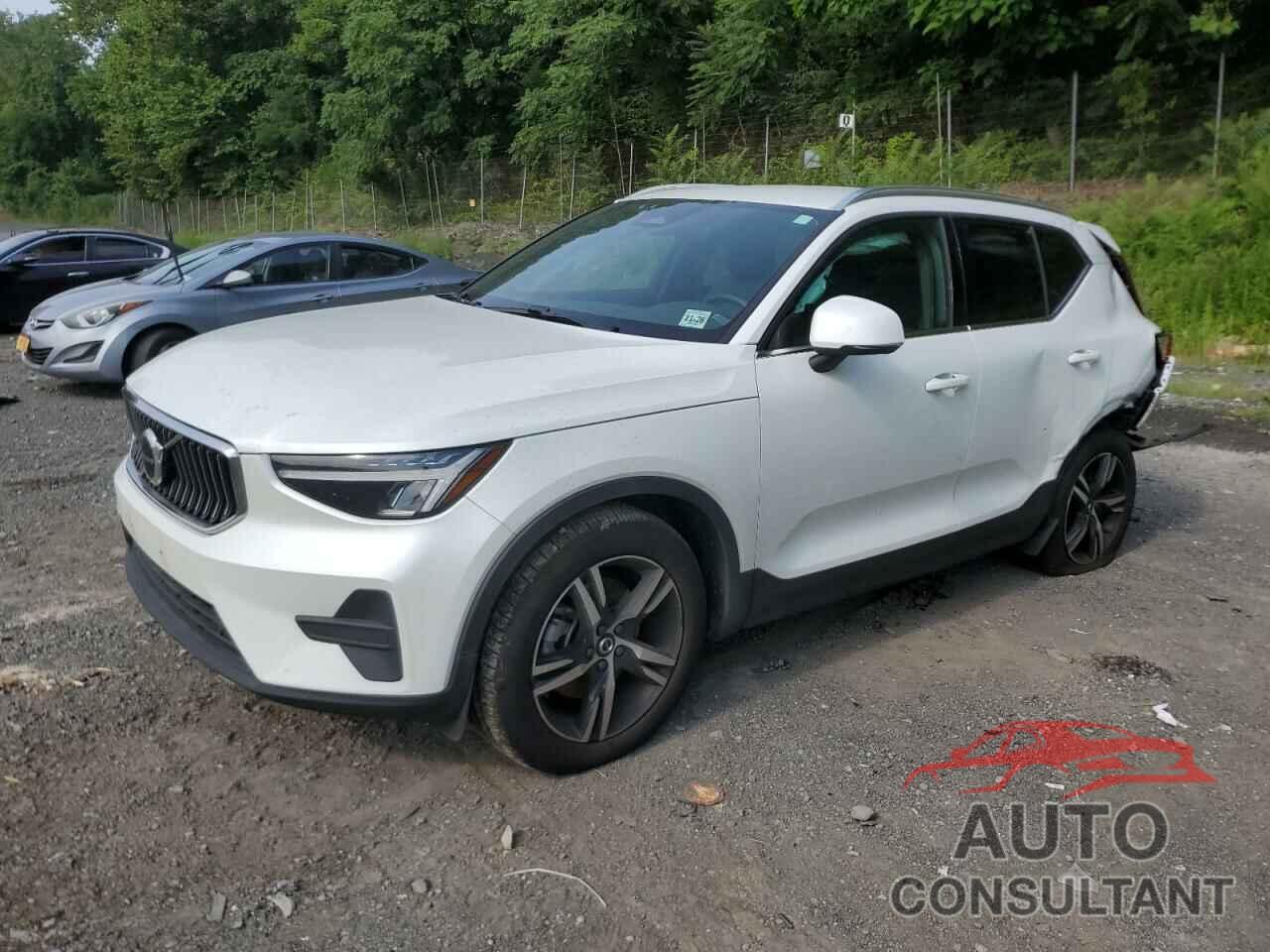 VOLVO XC40 CORE 2024 - YV4L12UK0R2238897