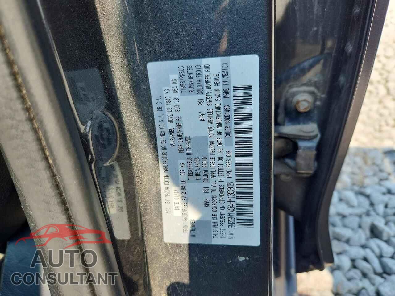 MAZDA 3 2017 - 3MZBN1W34HM130306