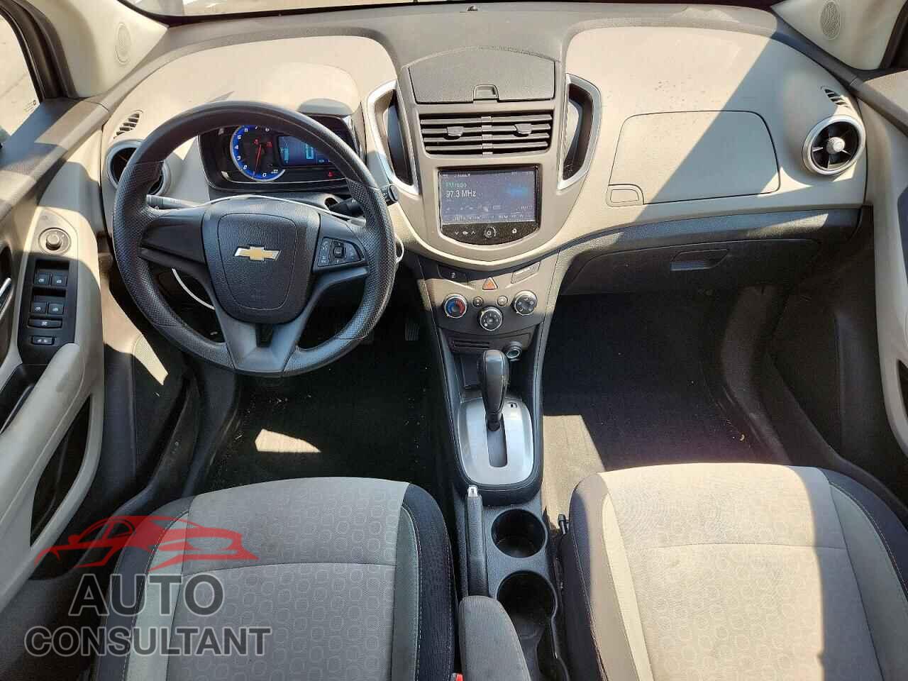 CHEVROLET TRAX 2016 - 3GNCJNSB8GL272595