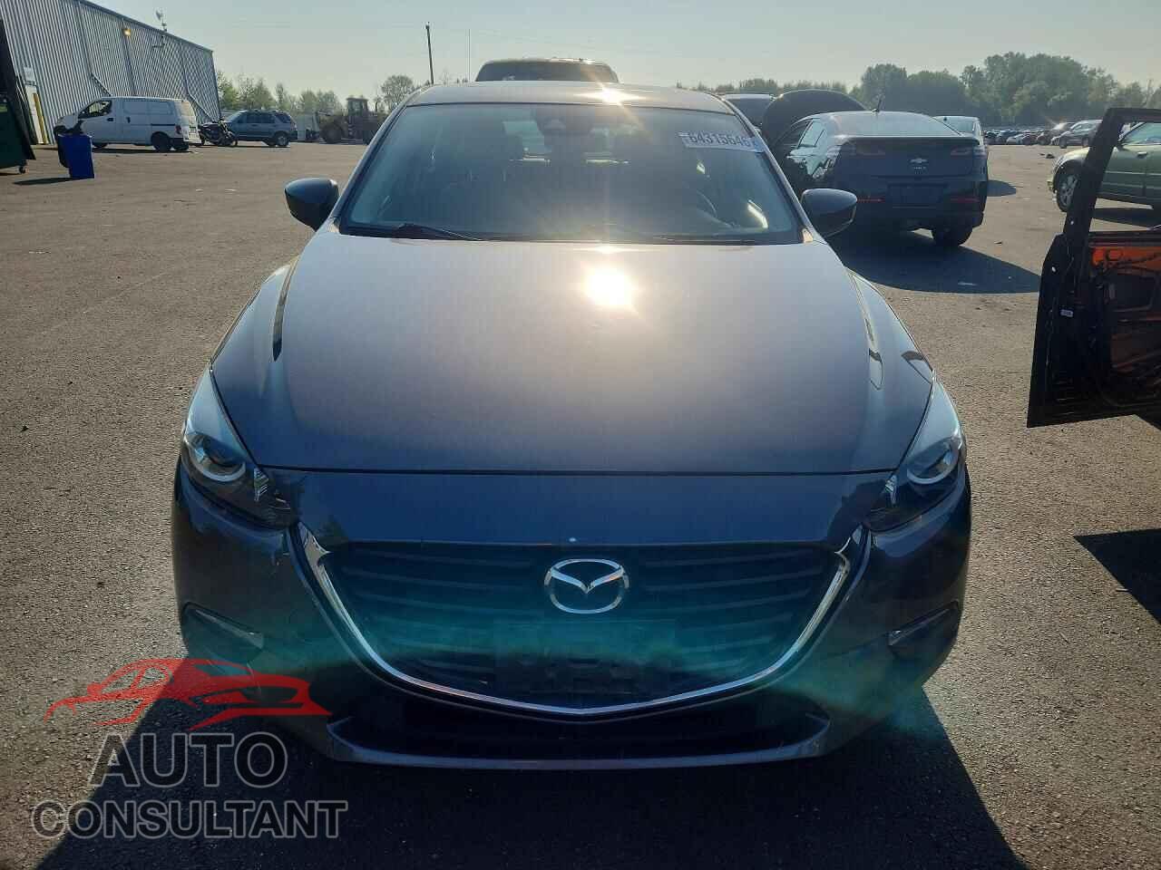 MAZDA 3 2018 - 3MZBN1L33JM239933