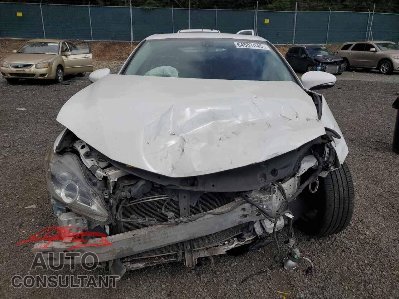 LEXUS CT 200 2011 - JTHKD5BH7B2044757