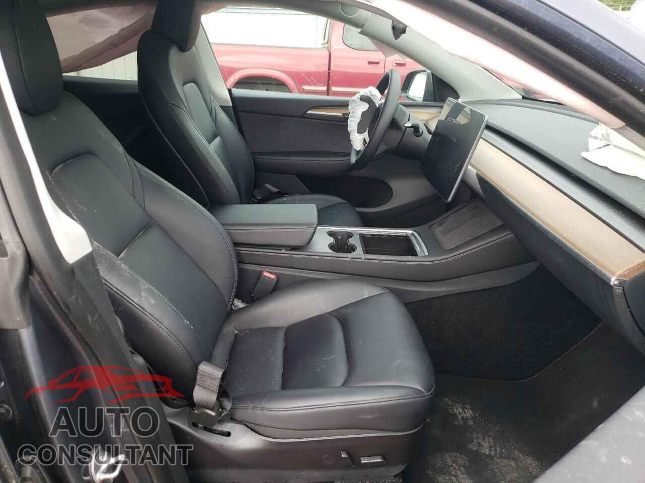 TESLA MODEL Y 2023 - 7SAYGDEE7PF700526