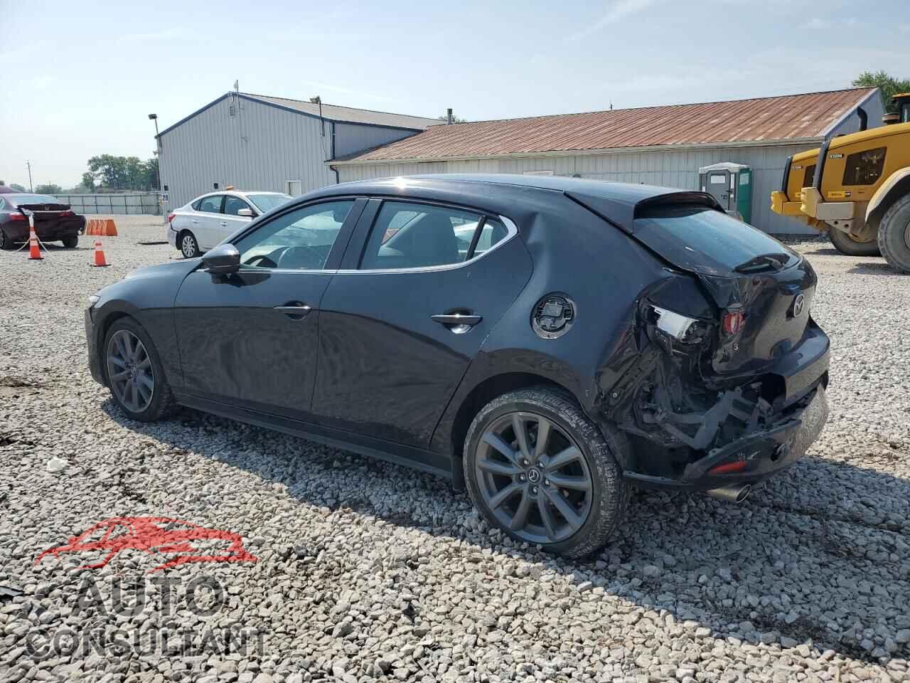 MAZDA 3 2021 - JM1BPAKL8M1337145