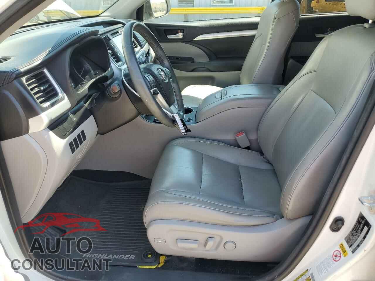 TOYOTA HIGHLANDER 2015 - 5TDJKRFH5FS215881