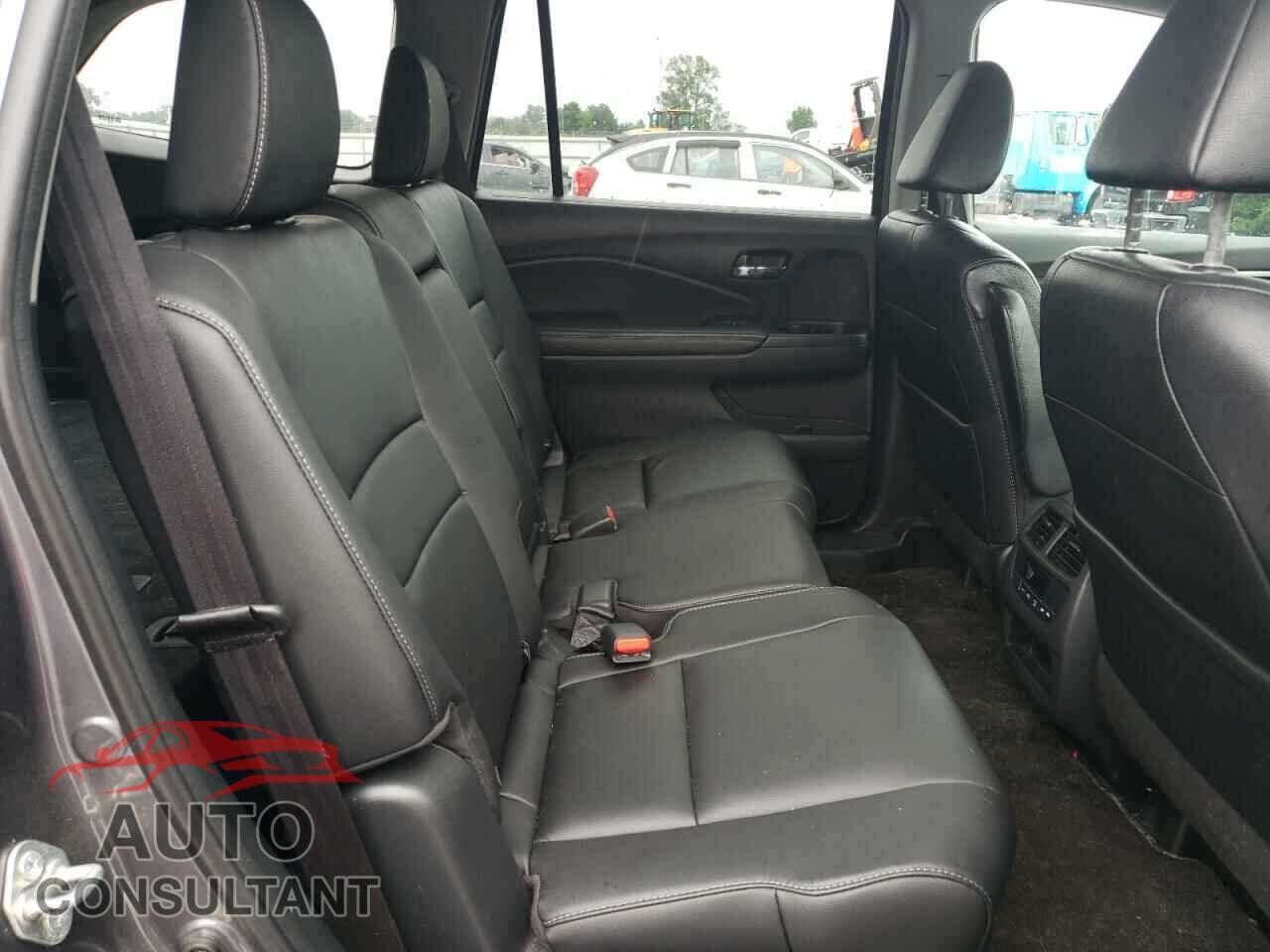 HONDA PILOT 2016 - 5FNYF6H52GB055937