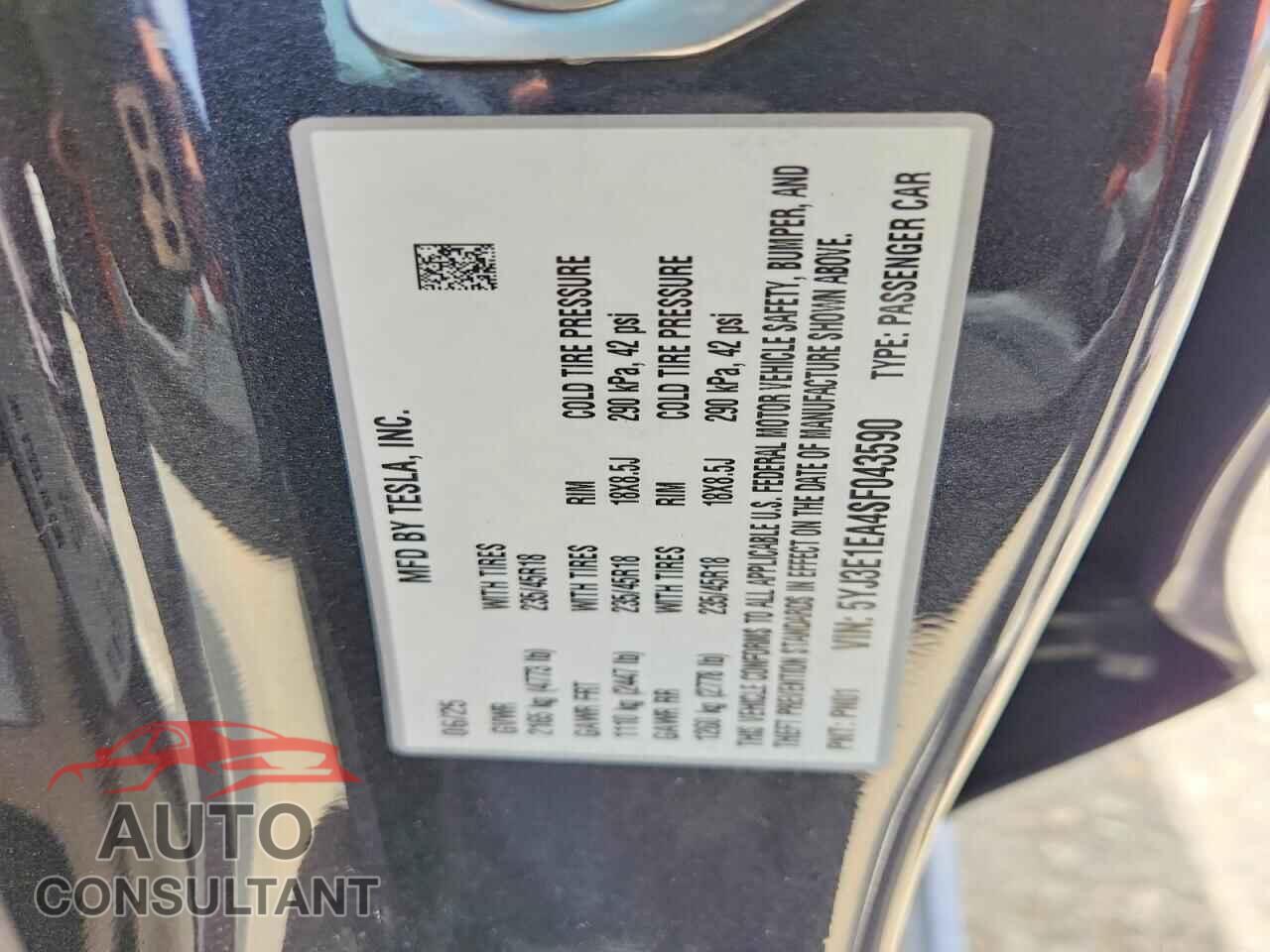 TESLA MODEL 3 2025 - 5YJ3E1EA4SF043590