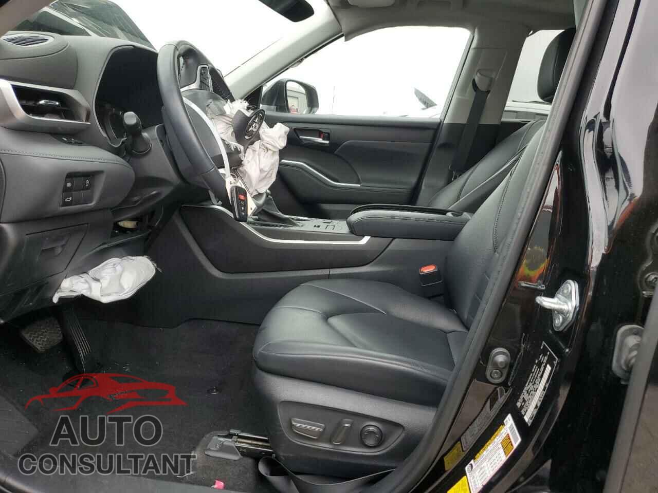 TOYOTA HIGHLANDER 2023 - 5TDKDRBH2PS044500