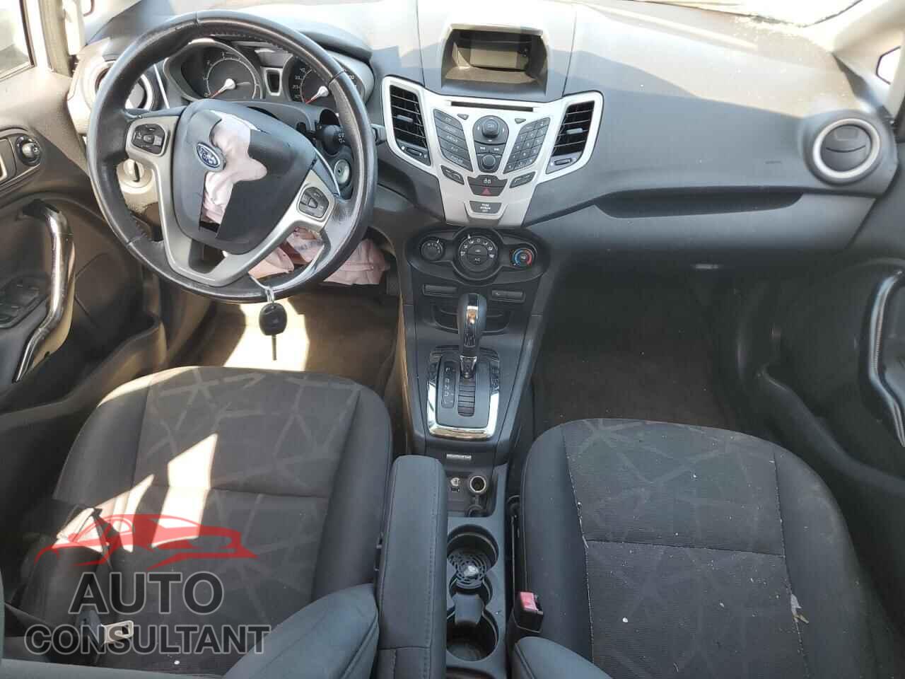 FORD FIESTA 2013 - 3FADP4EJ8DM203619