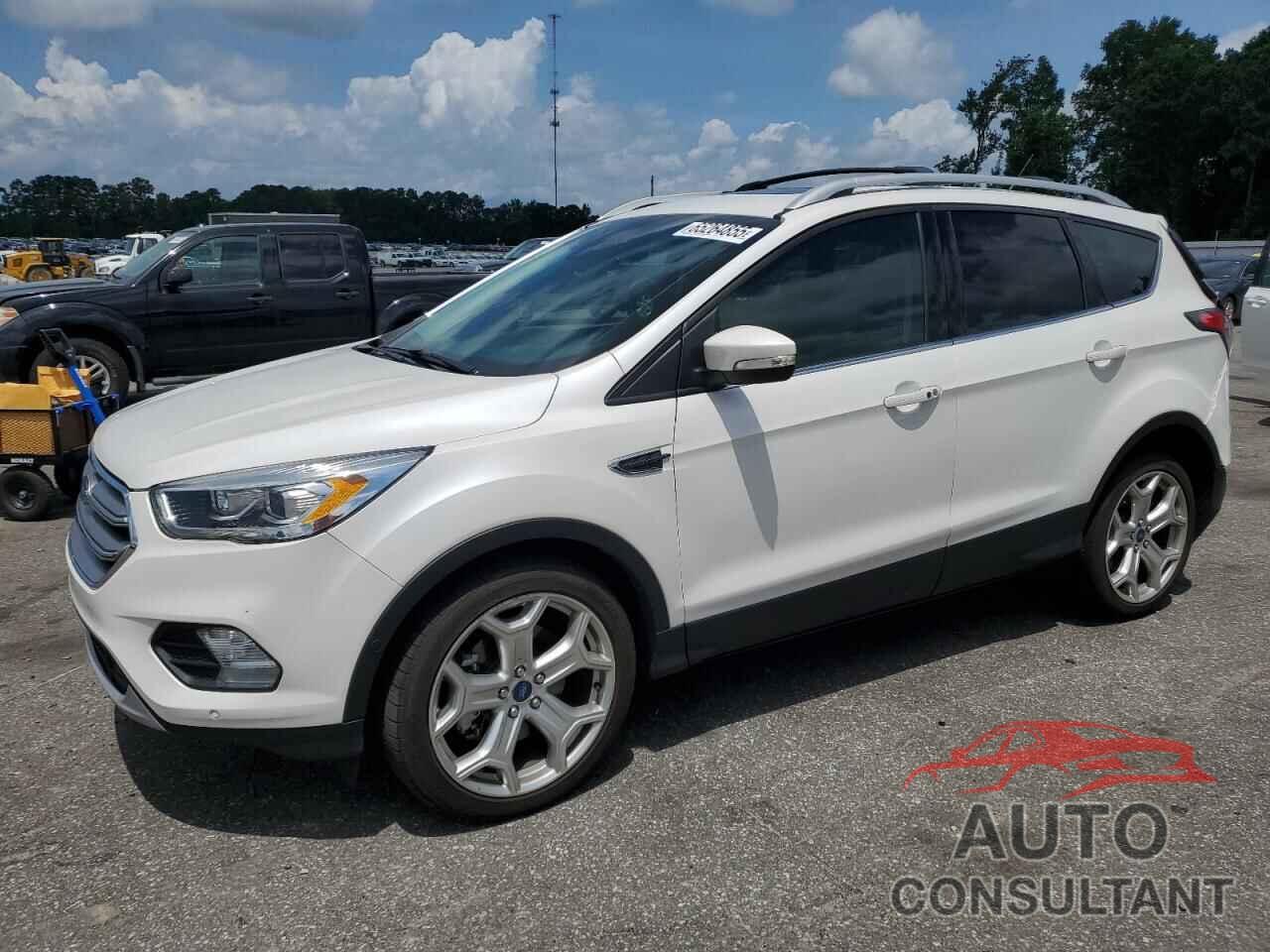 FORD ESCAPE 2017 - 1FMCU0J93HUB35570