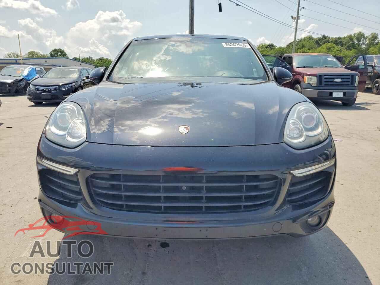 PORSCHE CAYENNE 2016 - WP1AA2A27GKA13371