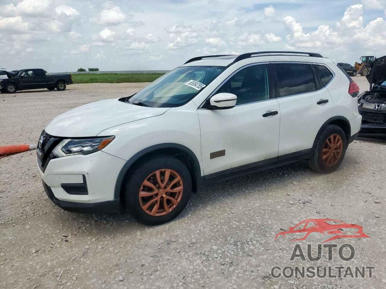 NISSAN ROGUE 2017 - 5N1AT2MV7HC759036