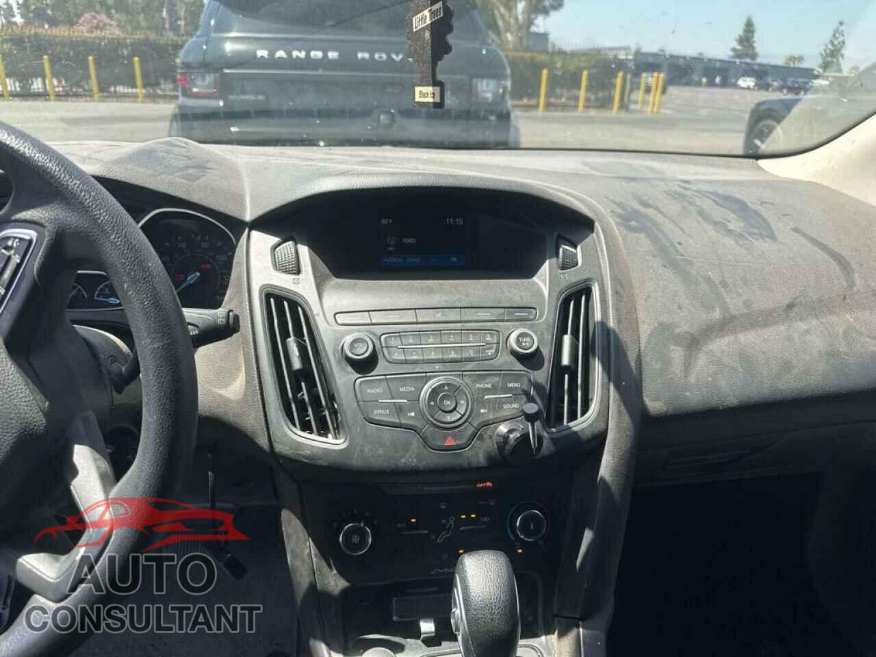 FORD FOCUS 2018 - 1FADP3K26JL236557