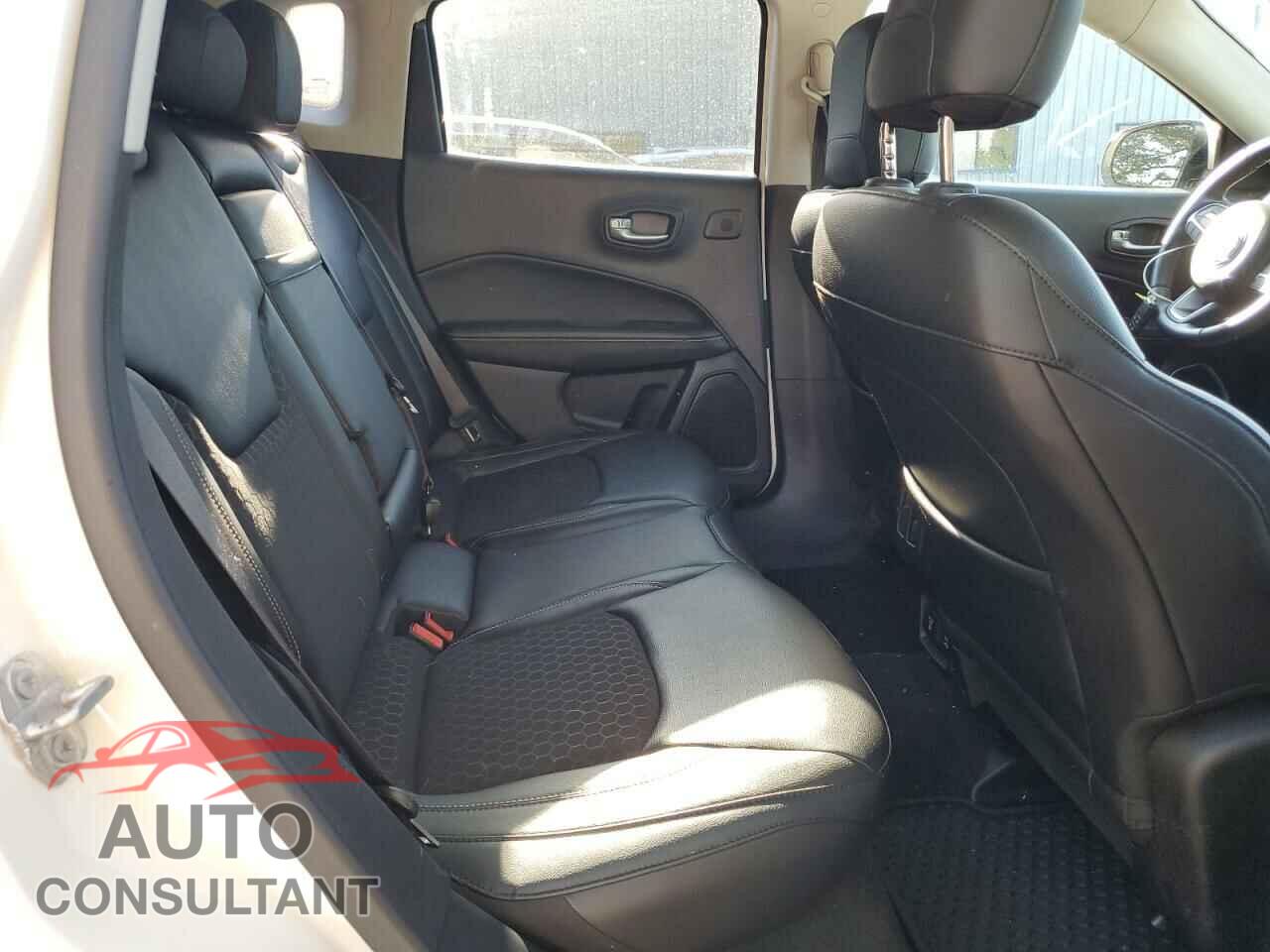 JEEP COMPASS 2017 - 3C4NJDBB5HT656184