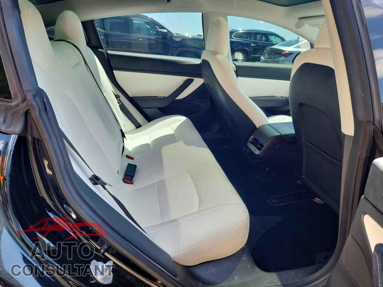 TESLA MODEL 3 2018 - 5YJ3E1EB2JF171074
