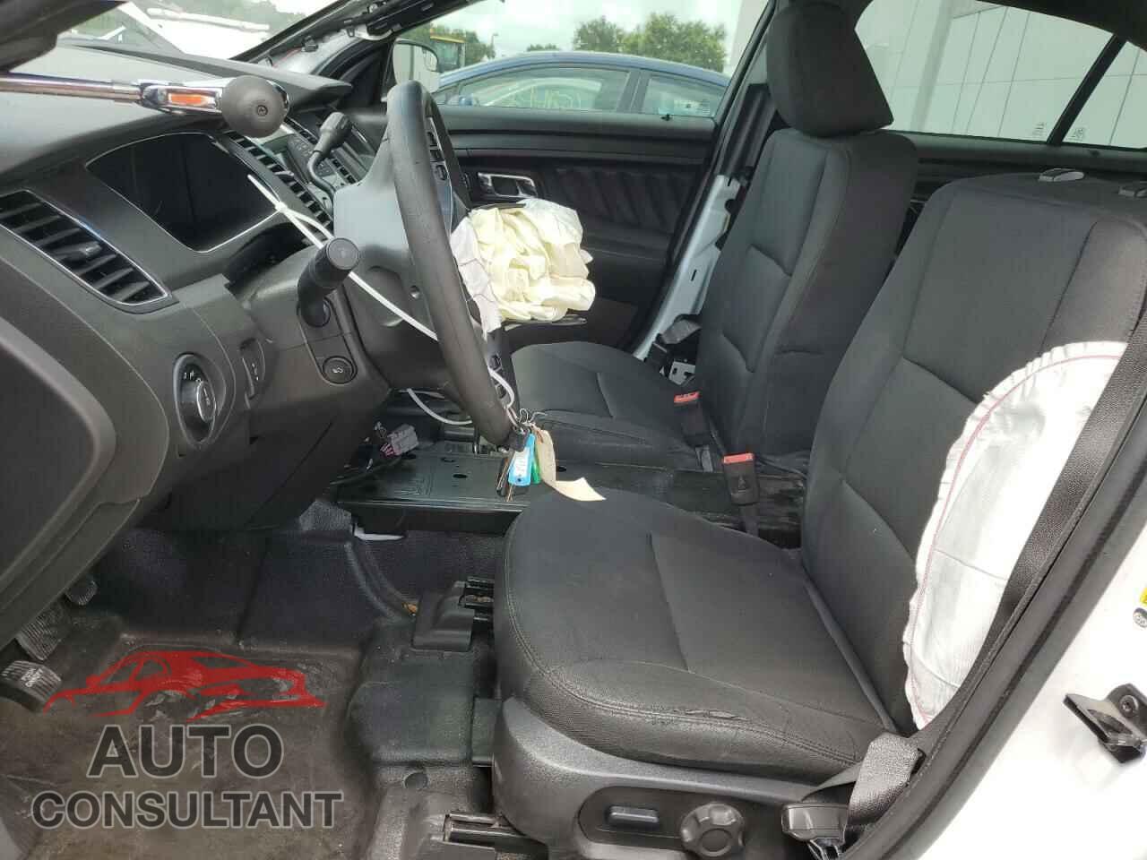 FORD TAURUS 2019 - 1FAHP2L85KG108237