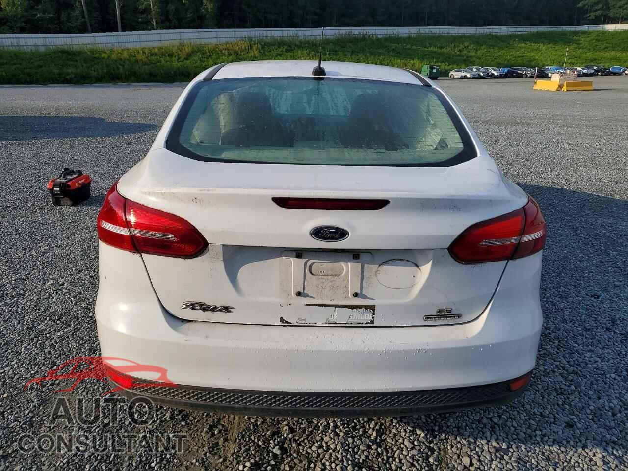 FORD FOCUS 2016 - 1FADP3F21GL393268