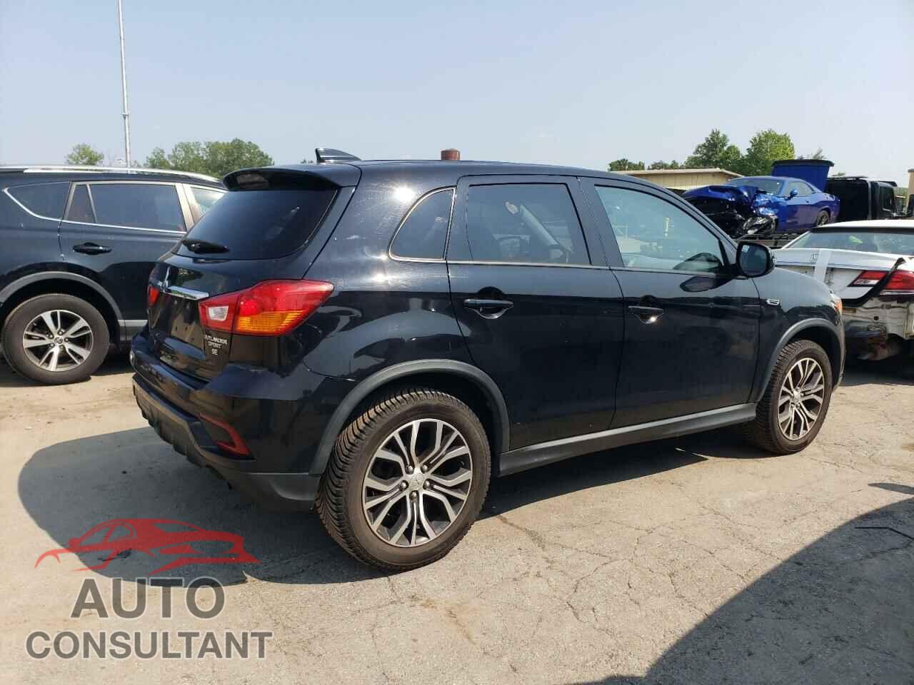 MITSUBISHI OUTLANDER 2018 - JA4AR3AW3JU001663