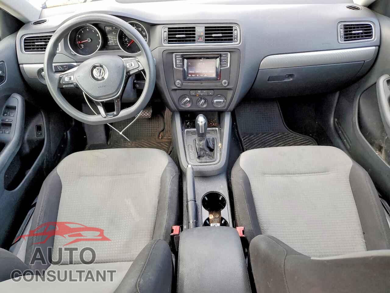 VOLKSWAGEN JETTA 2017 - 3VW2B7AJ0HM384287