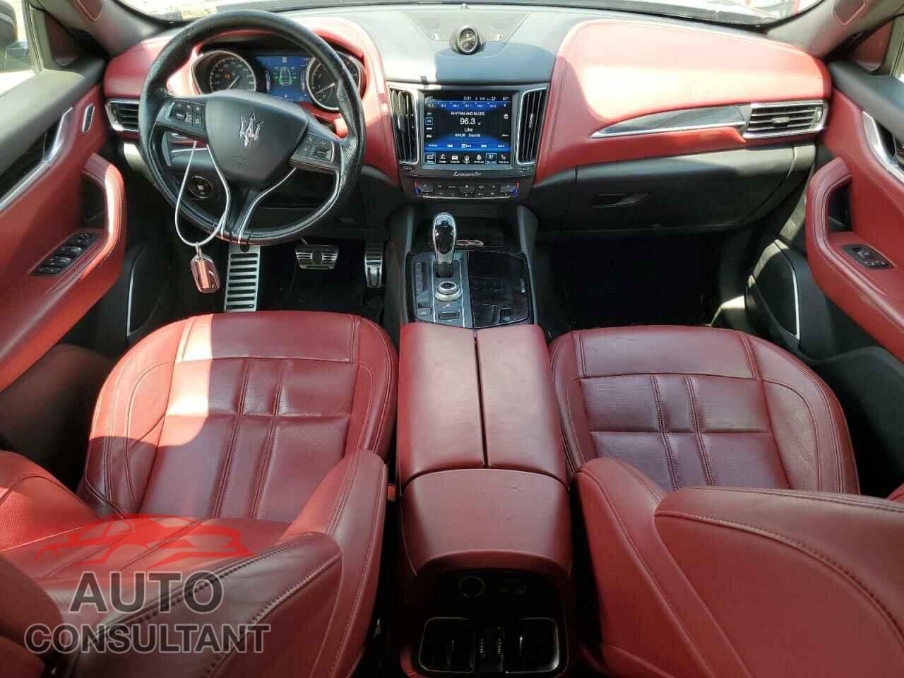 MASERATI ALL MODELS 2018 - ZN661XUS1JX296004