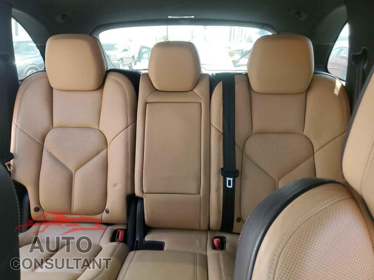 PORSCHE CAYENNE 2016 - WP1AE2A28GLA58110