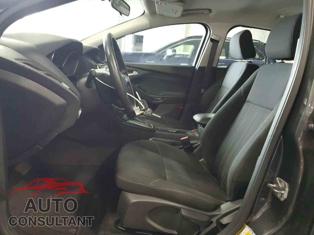 FORD FOCUS 2017 - 1FADP3K22HL230359
