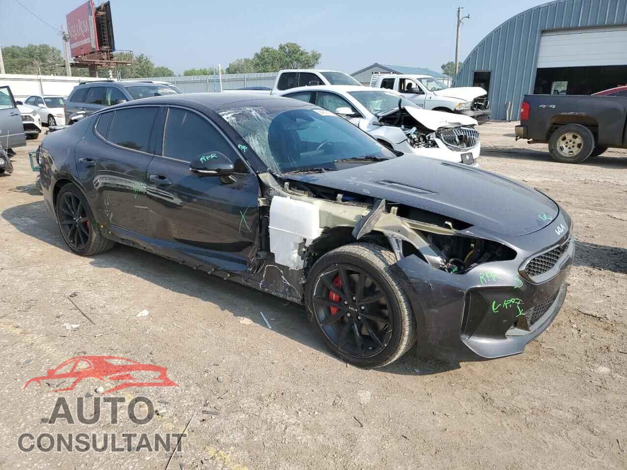 KIA STINGER 2023 - KNAE55LC2P6126357