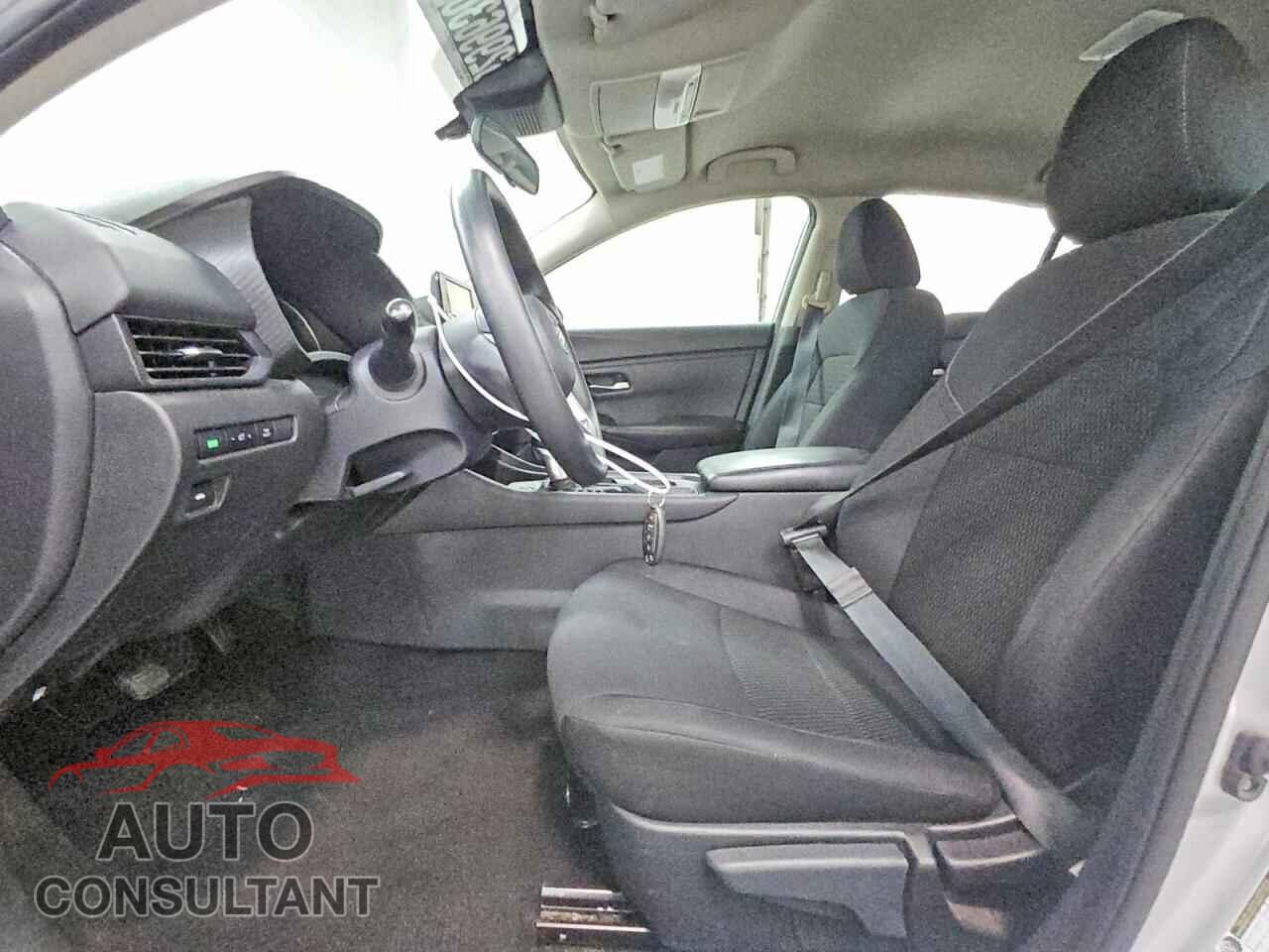 NISSAN SENTRA 2023 - 3N1AB8BV7PY287247