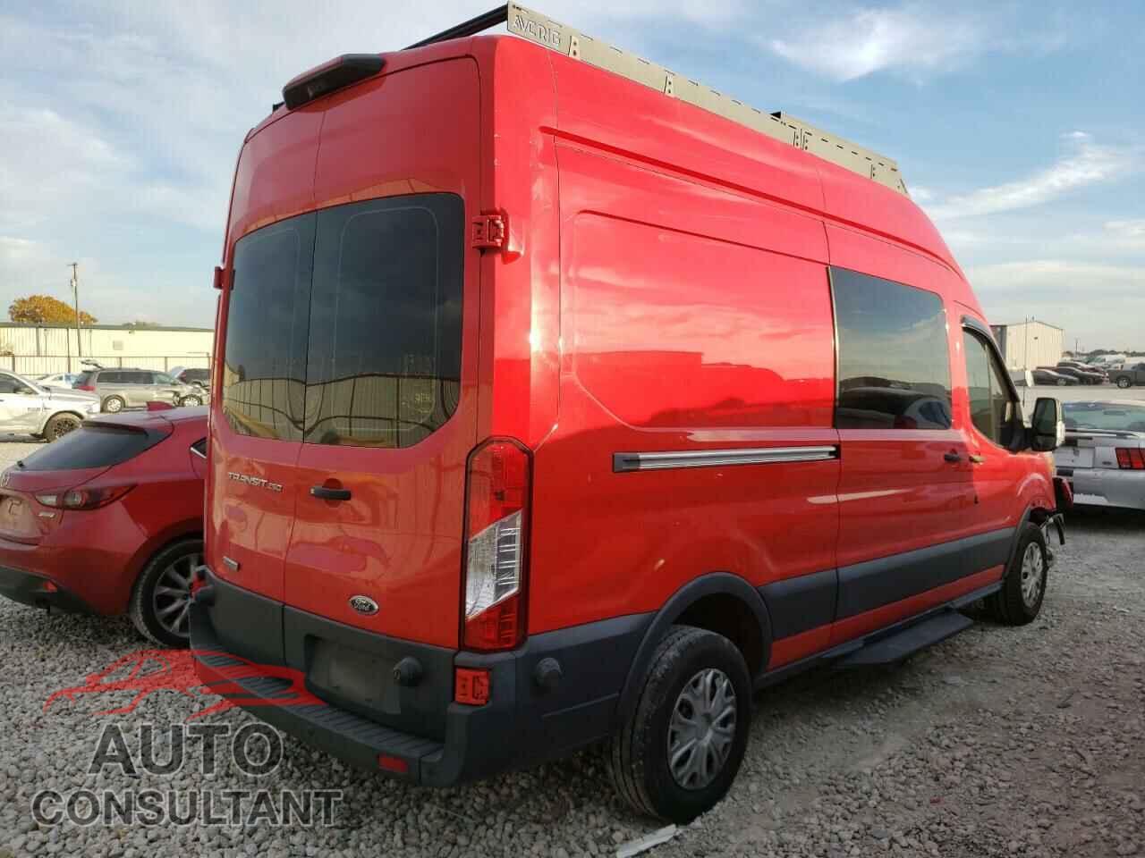 FORD TRANSIT CO 2018 - 1FTYR2XV2JKA31553
