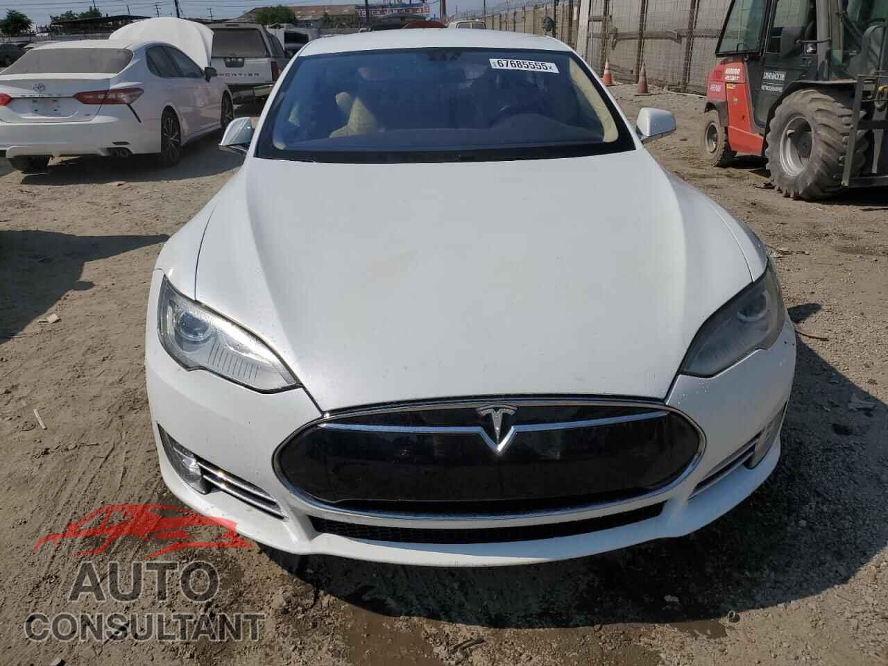 TESLA MODEL S 2013 - 5YJSA1CN2DFP08891