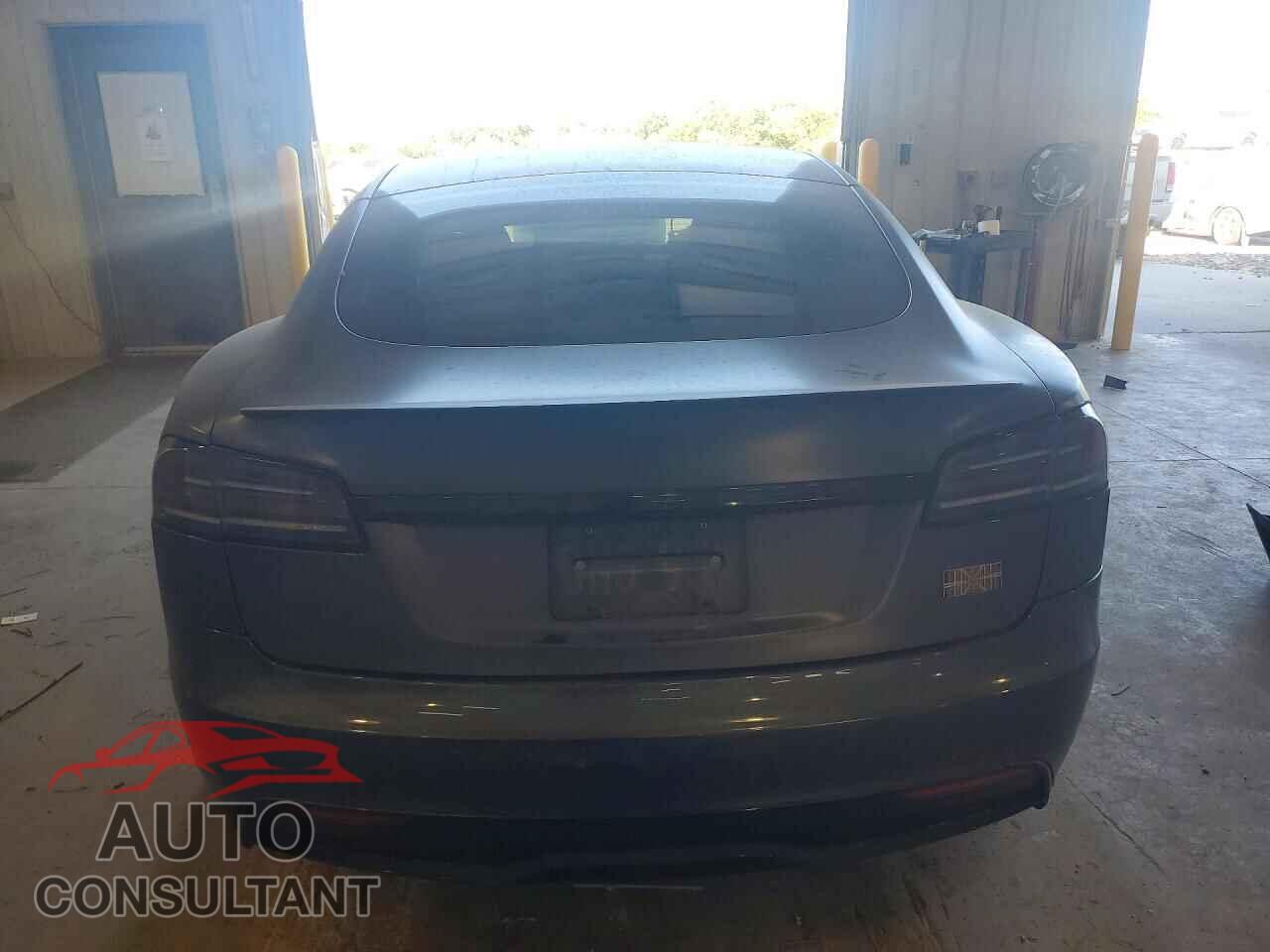 TESLA MODEL S 2022 - 5YJSA1E69NF477365
