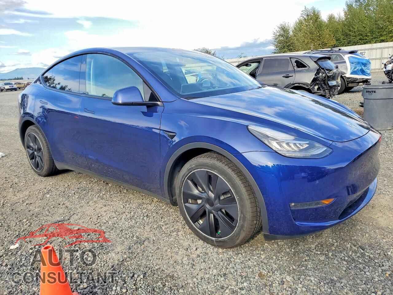 TESLA MODEL Y 2023 - 7SAYGAEE2PF602129