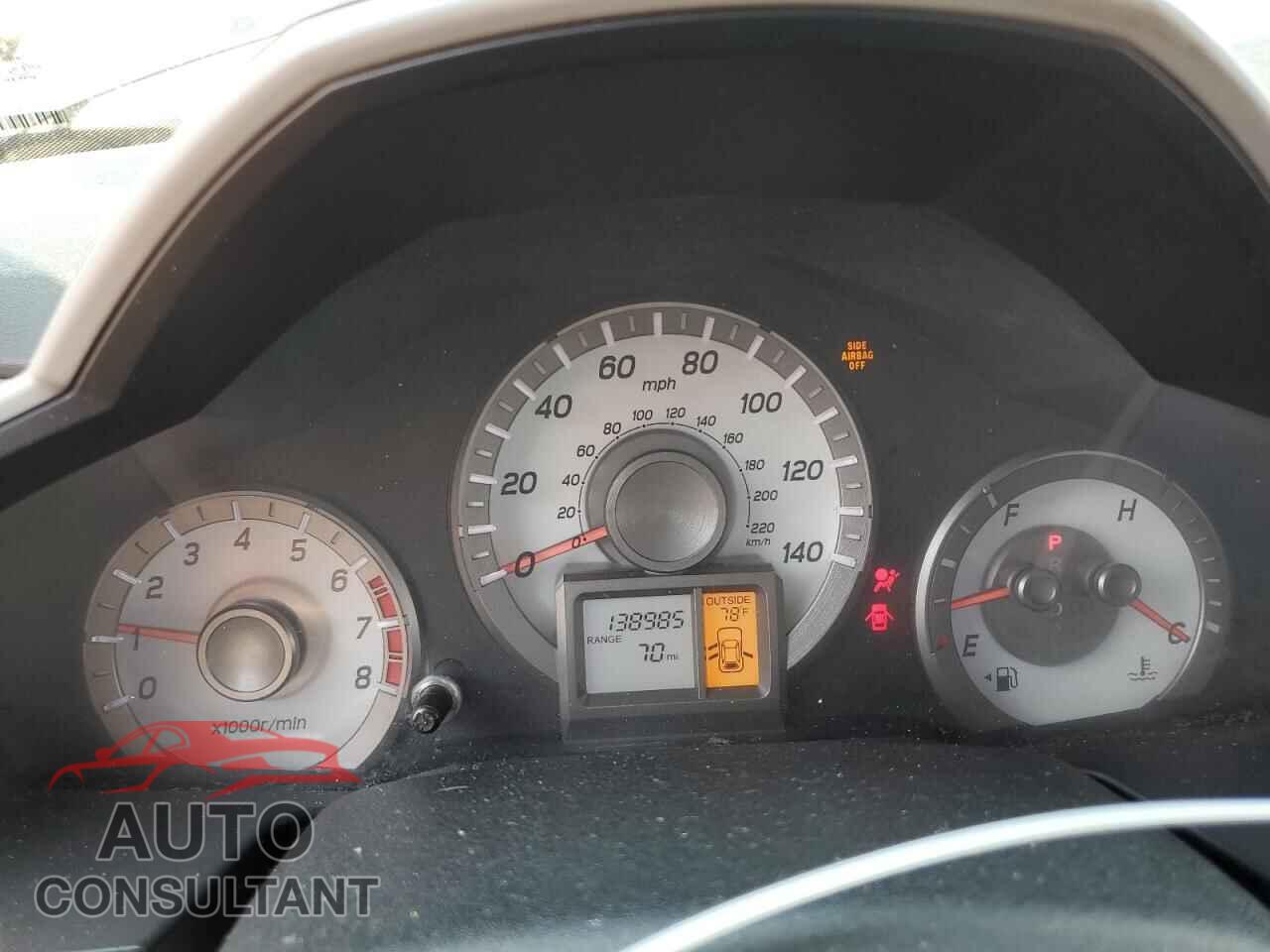 HONDA PILOT 2015 - 5FNYF3H62FB009823