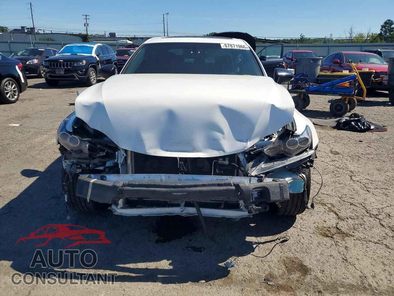 LEXUS IS 2015 - JTHCF1D24F5021540