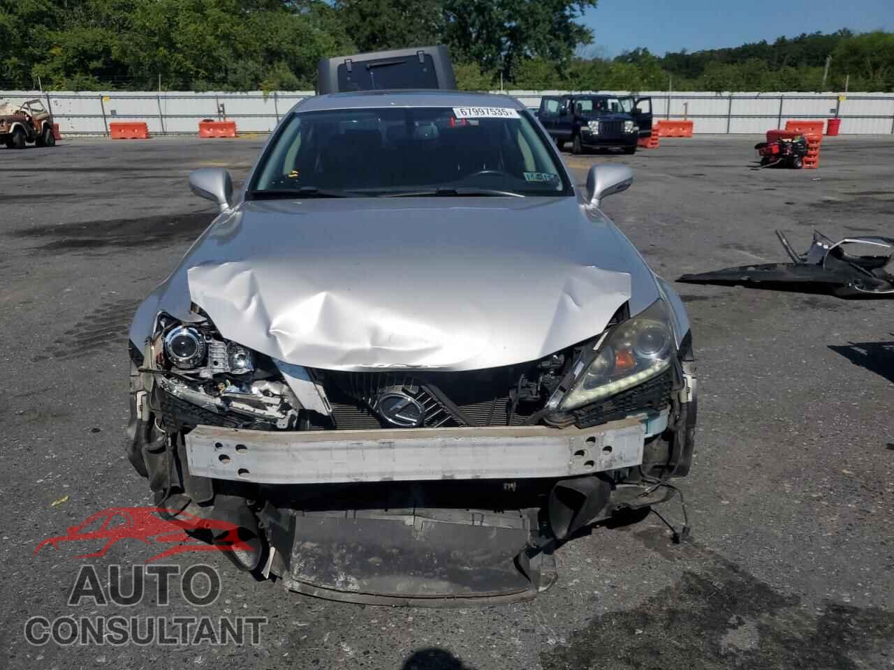 LEXUS IS 2012 - JTHCF5C23C5057255