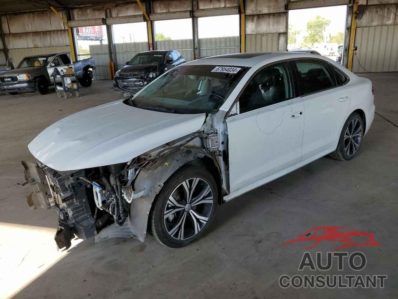 VOLKSWAGEN PASSAT 2022 - 1VWSA7A30NC009128