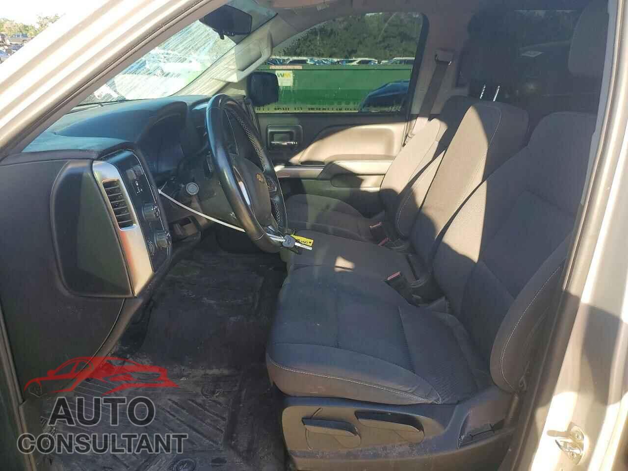 CHEVROLET SILVERADO 2018 - 3GCUKREC5JG479211