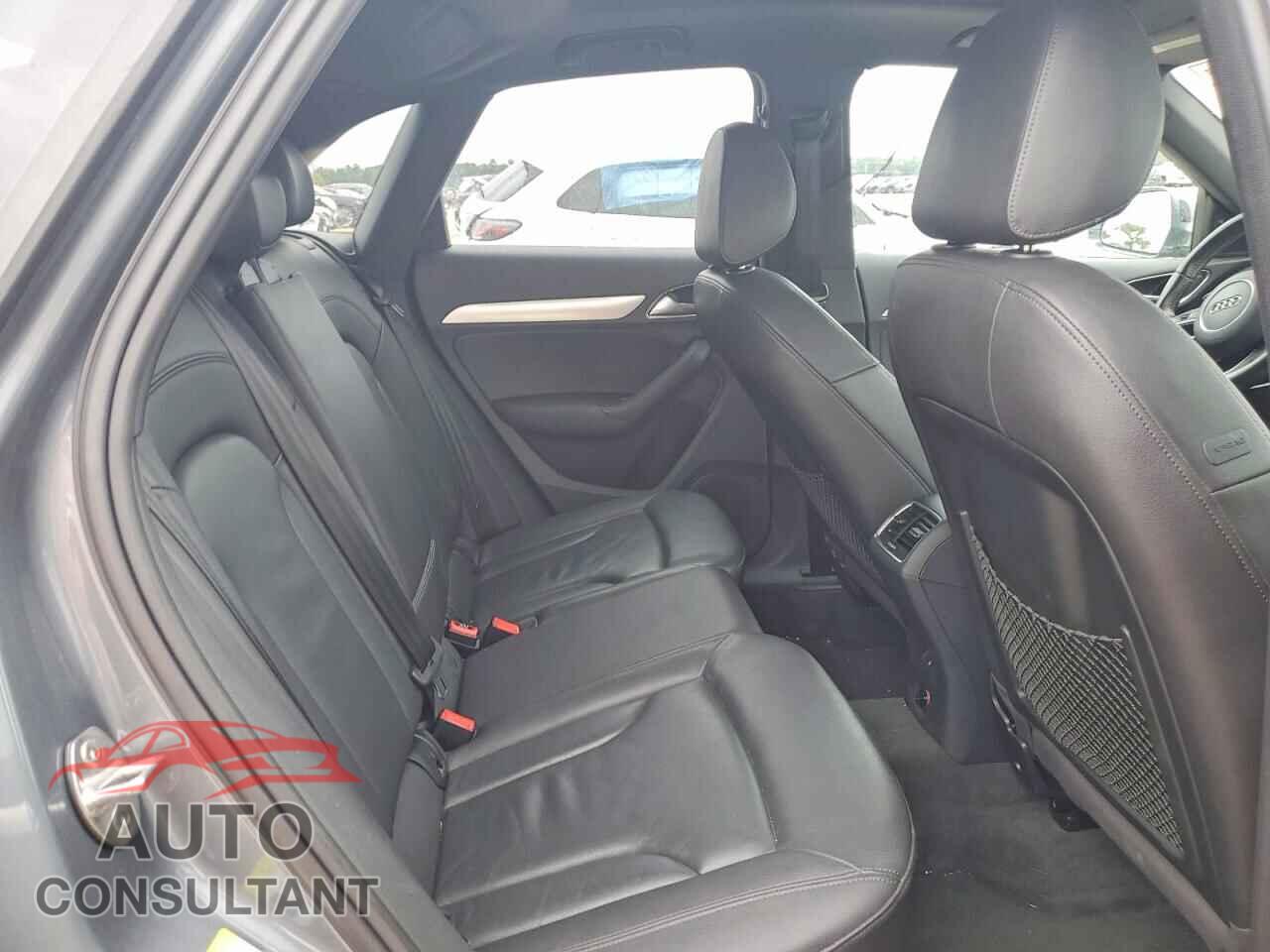 AUDI Q3 2015 - WA1EFCFS0FR006412