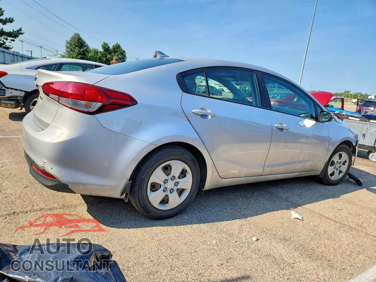 KIA FORTE 2017 - 3KPFK4A77HE057533
