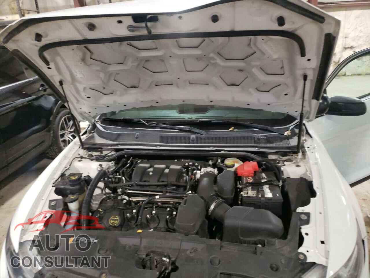 FORD TAURUS 2017 - 1FAHP2L81HG145651