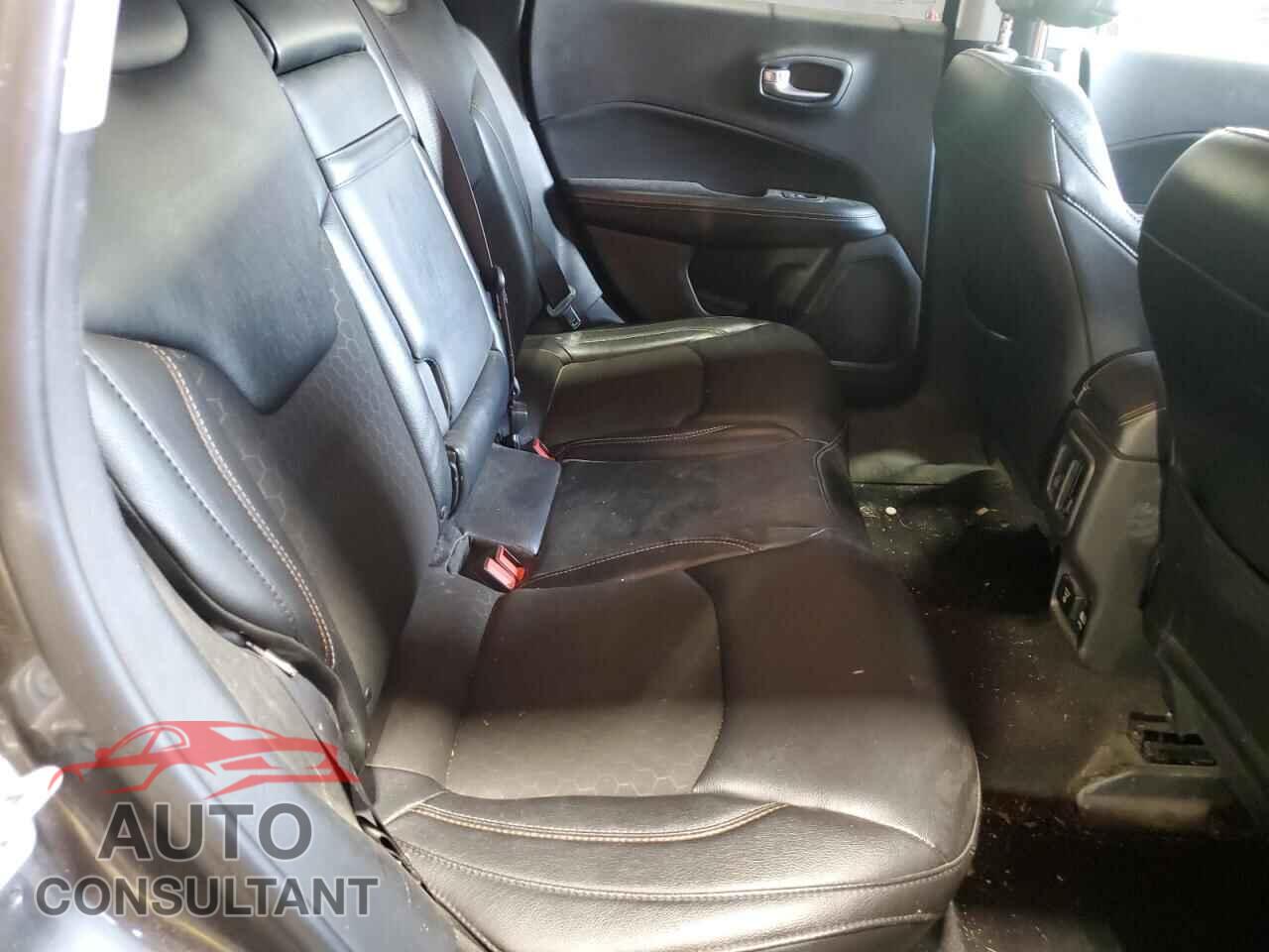 JEEP COMPASS 2018 - 3C4NJDBB5JT392454