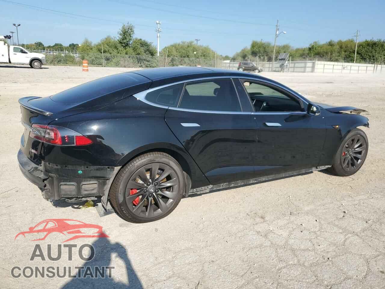 TESLA MODEL S 2018 - 5YJSA1E43JF243697