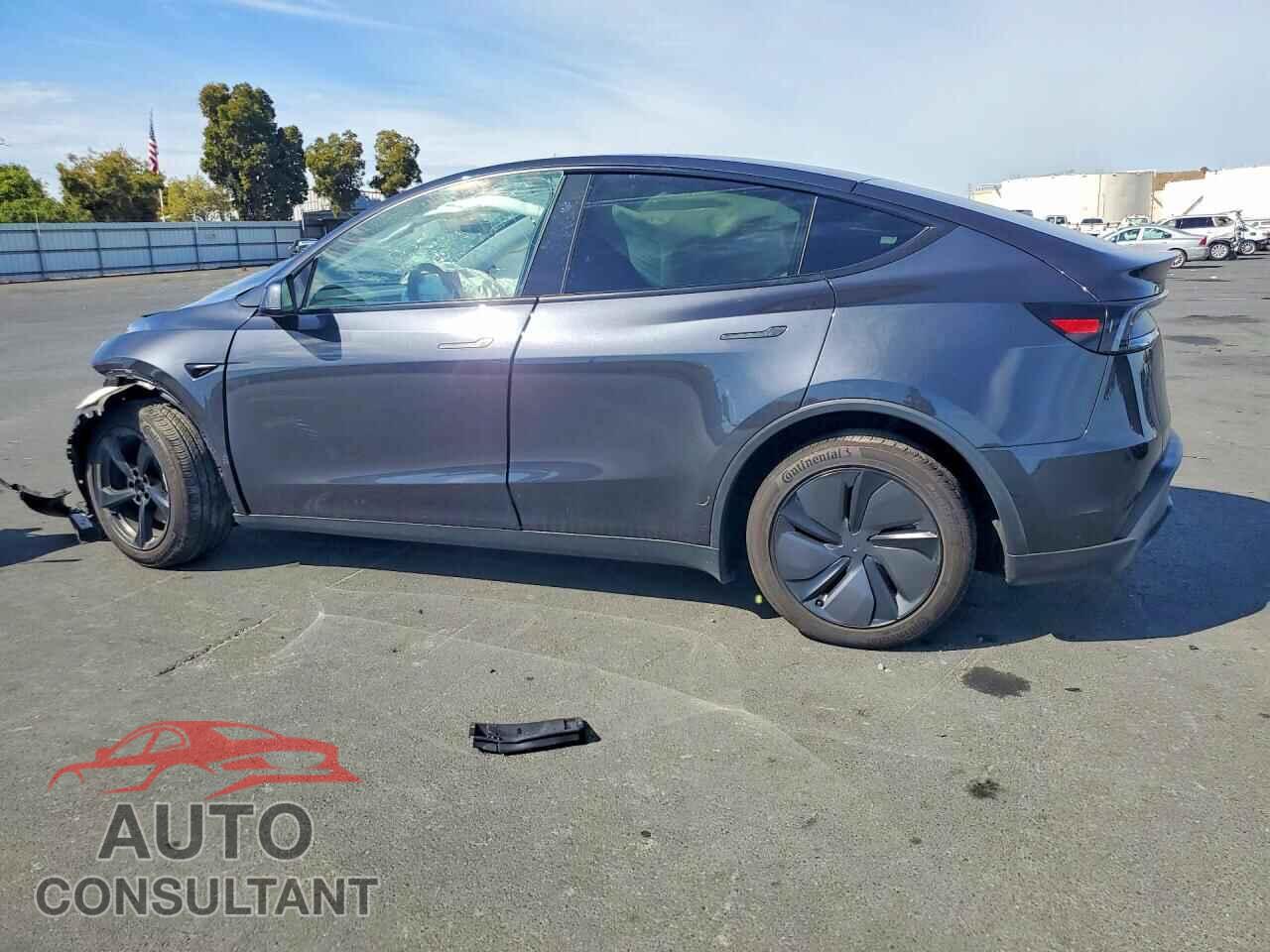 TESLA MODEL Y 2026 - 7SAYGDEE2TF461204
