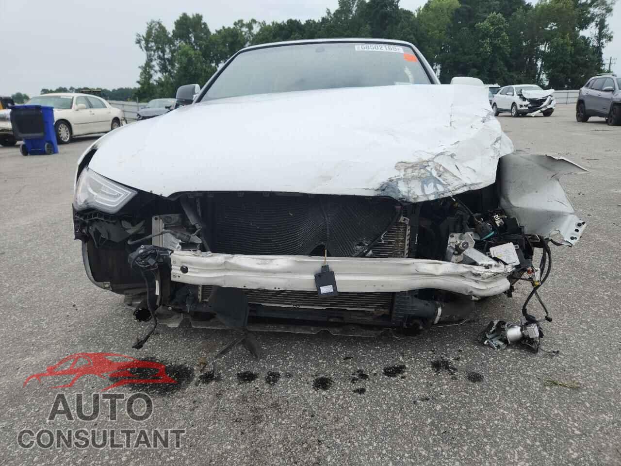 AUDI A5 2013 - WAUJFAFH3DN016320