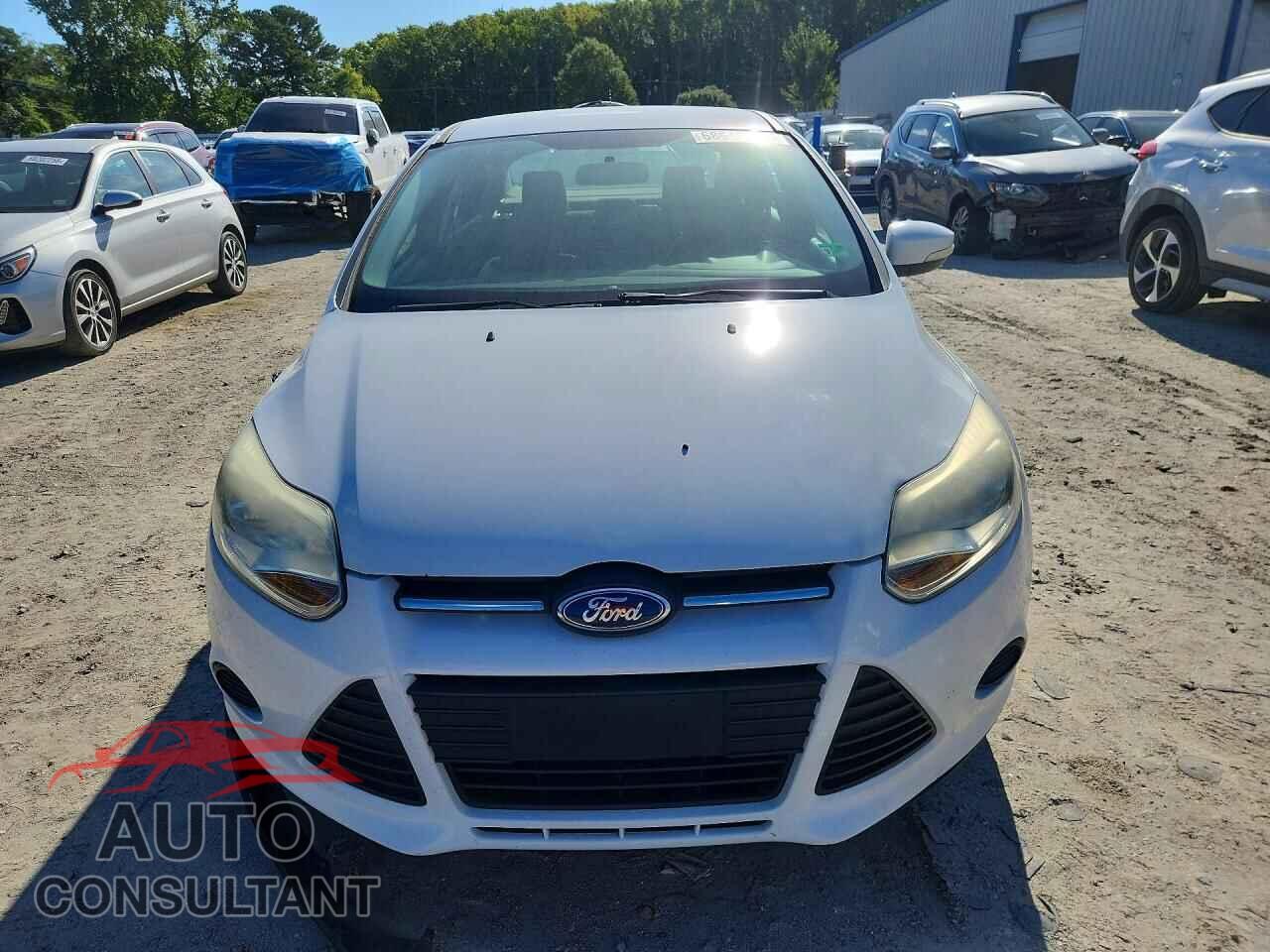 FORD FOCUS 2014 - 1FADP3F25EL136563